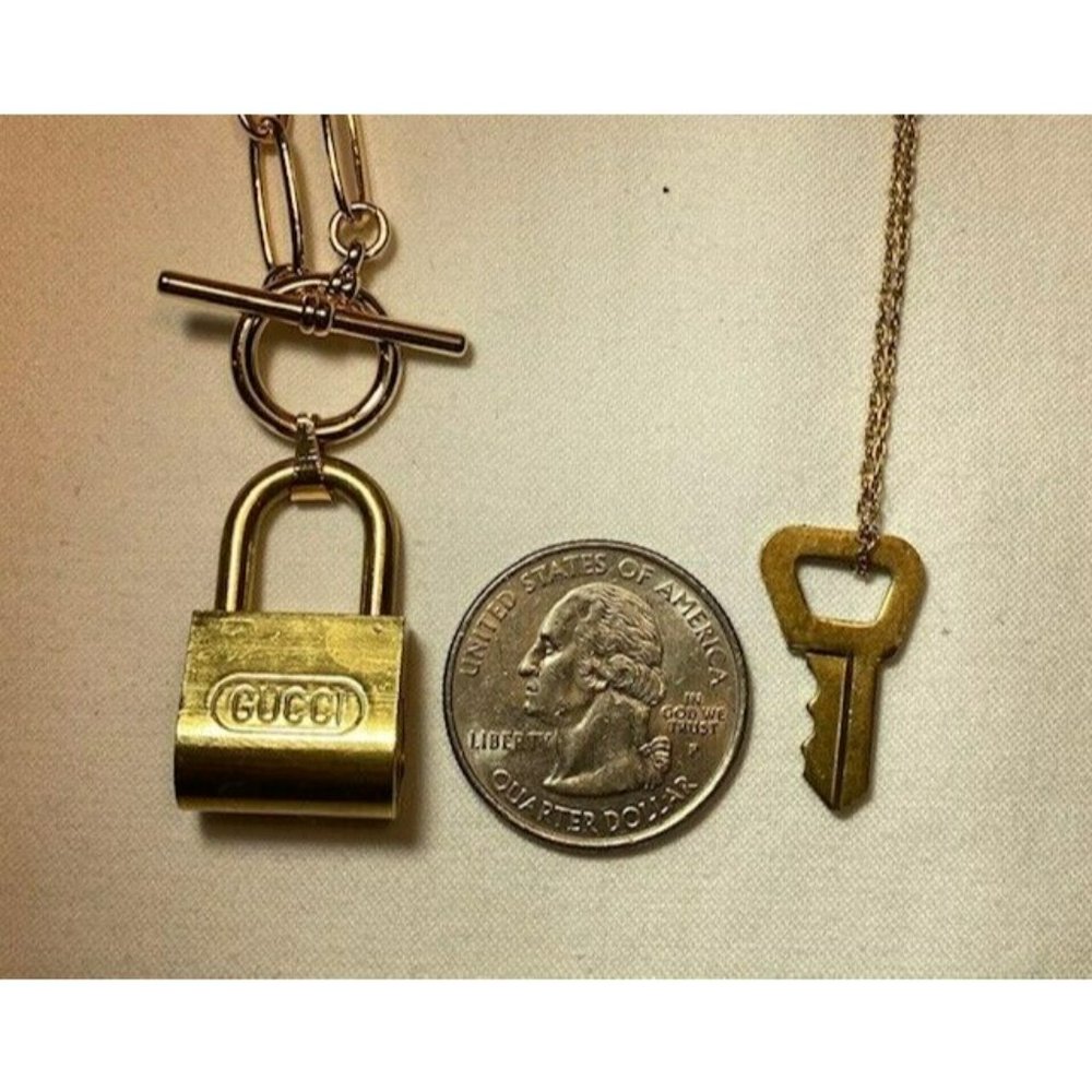 Vintage Gucci Lock and Key layered toggle necklace & chain w/ bag - Picture 3 of 8
